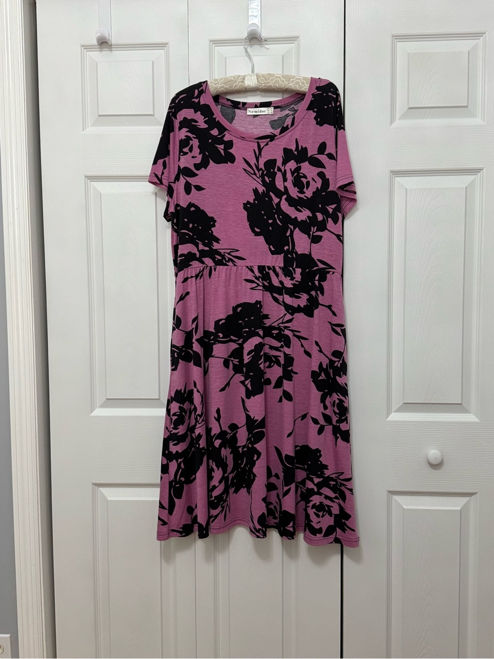 Black Floral Print Dark Pink Short Sleeve Dress